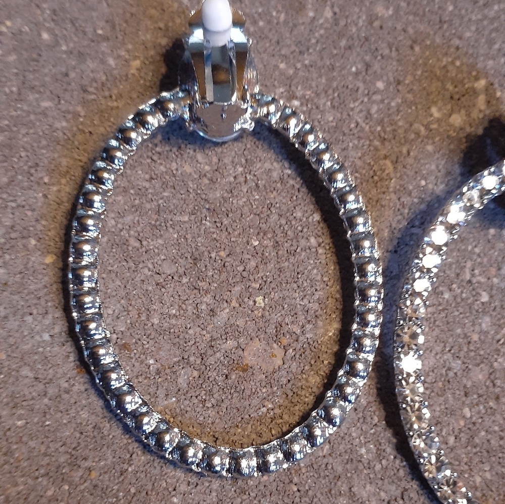 BLINGY RHINESTONE HOOP CLIP ON EARRINGS - Picture 2 of 5